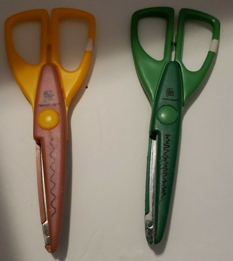 Provo Craft Paper Shapers Edgers Scissors Lot Of 2